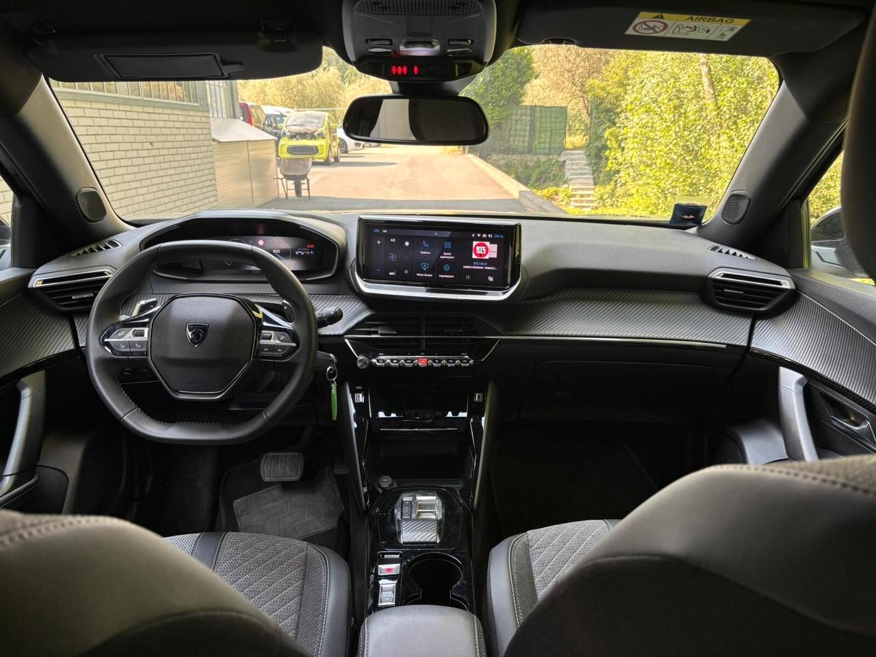Peugeot 2008 PureTech 130 S&S EAT8 Allure