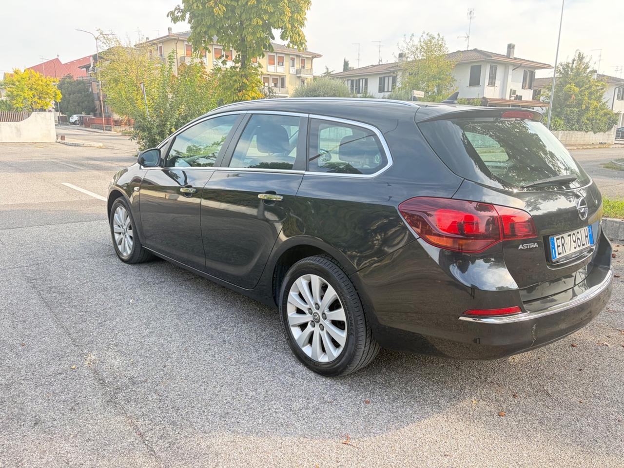 Opel Astra 1.7 CDTI 110CV Sports Tourer Cosmo