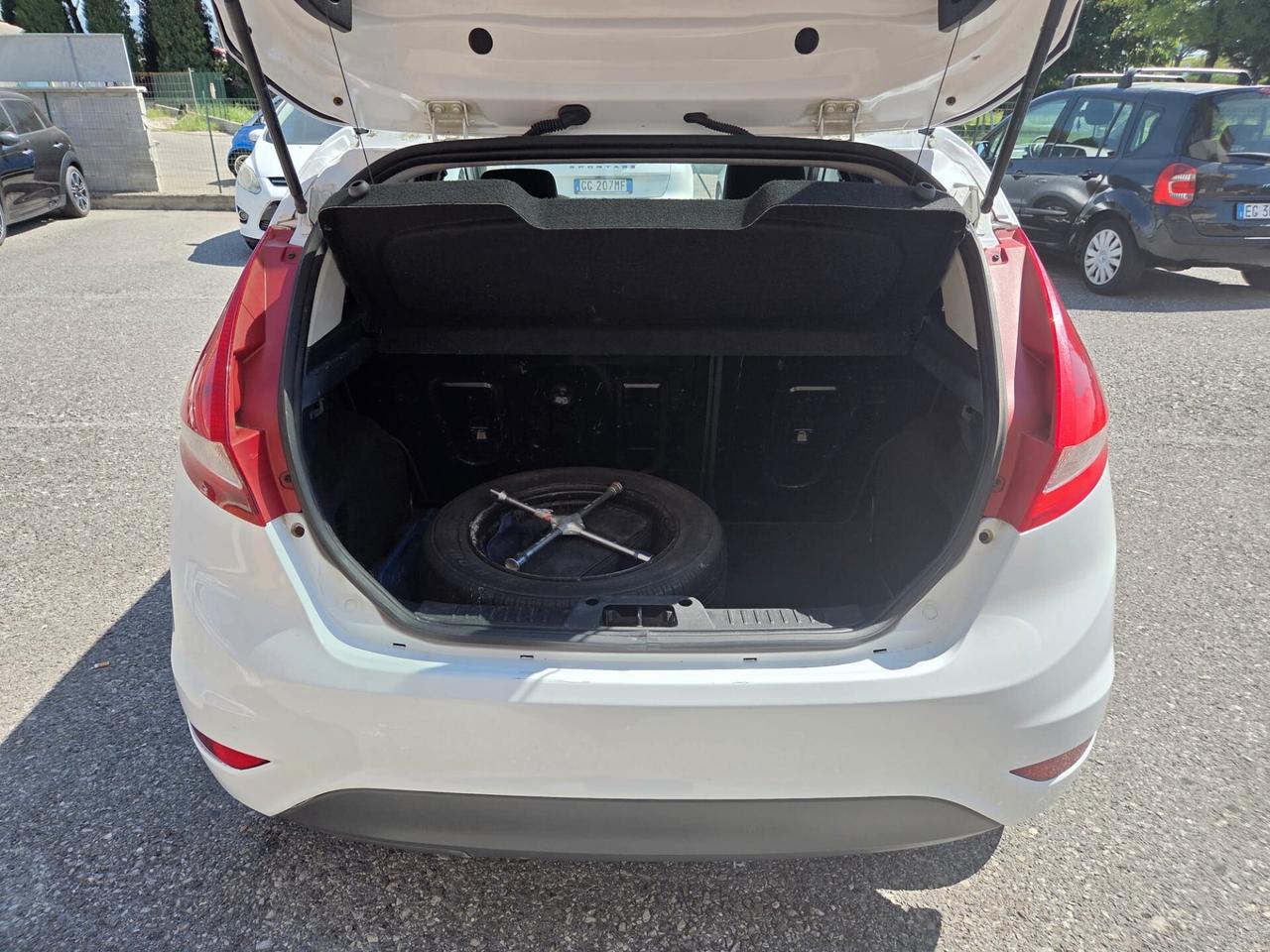 Ford Fiesta 1.4 5 porte Bz.- GPL Titanium