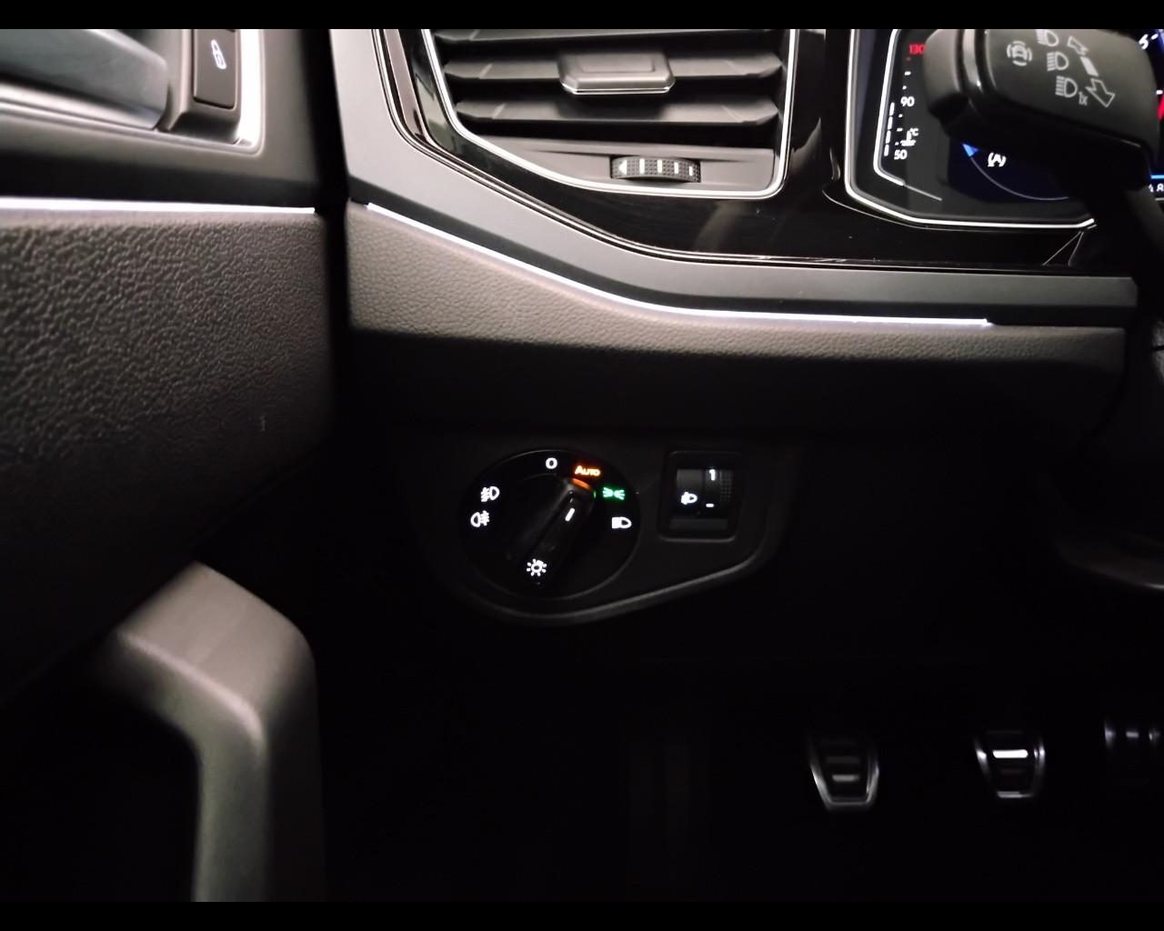 VOLKSWAGEN Taigo - Taigo 1.0 tsi R-Line 110cv