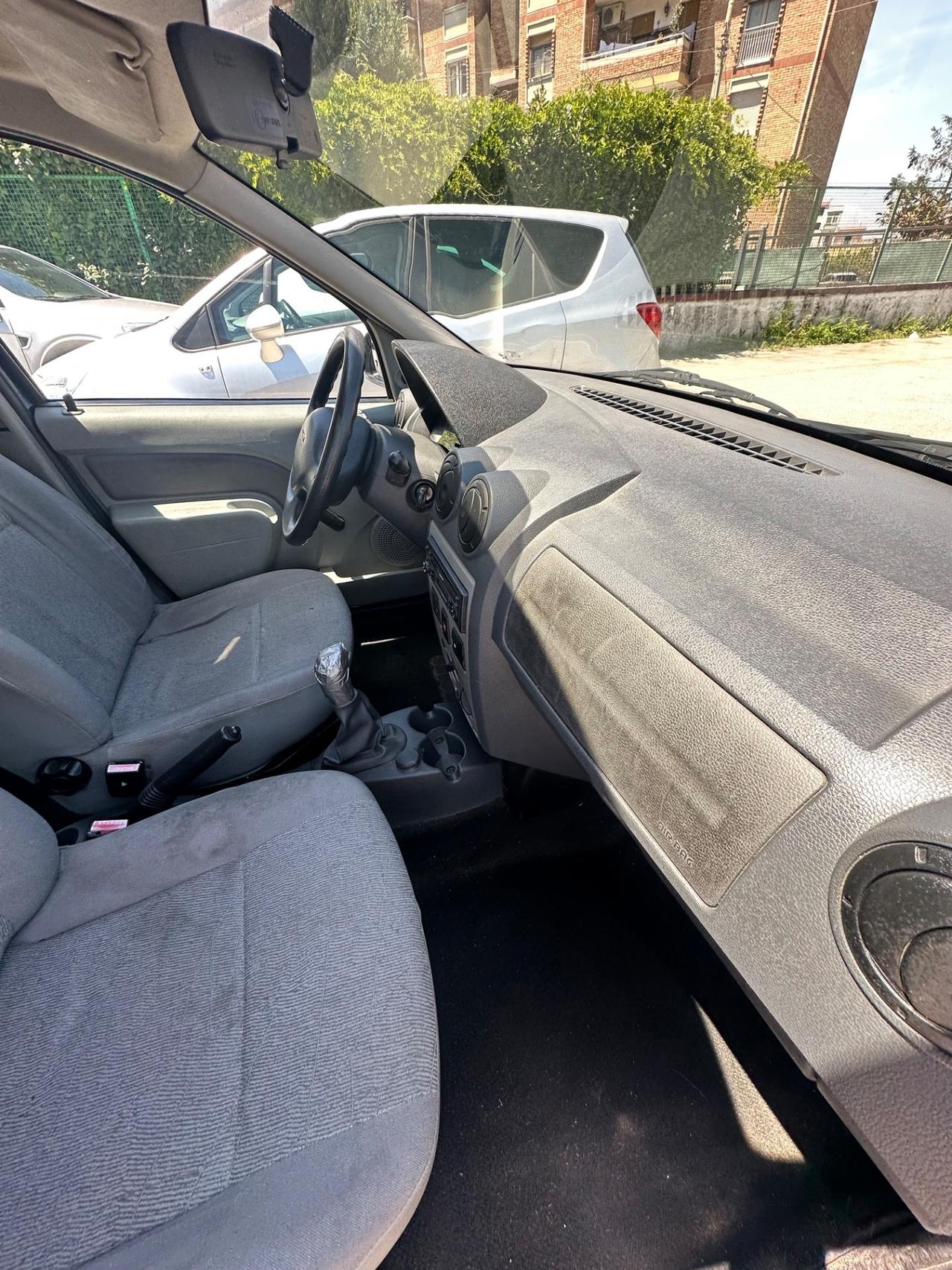 Dacia Logan MCV 1.6 90CV 5 posti Lauréate