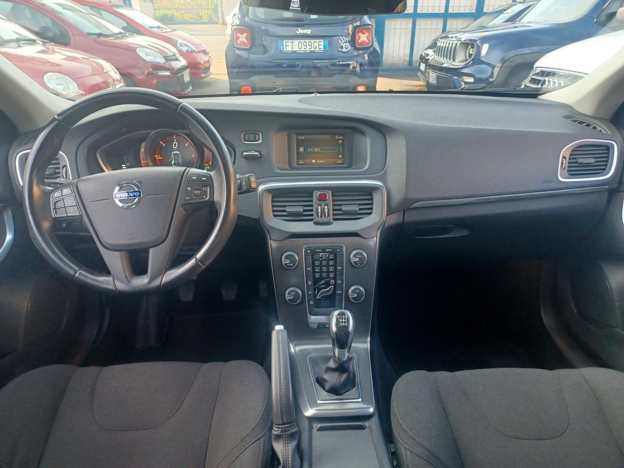 Volvo V40 D2 1.6 Momentum 2015 UNICO PROPRIETARIO