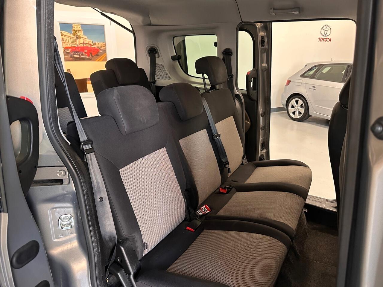 OPEL COMBO TOUR 7 POSTI 1.6 DIESEL