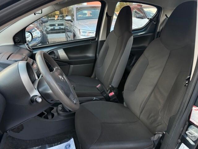 Toyota Aygo 1.0 VVT-i 68CV 5 porte Active - 2013