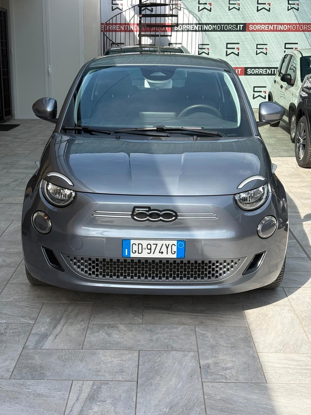 Fiat 500 500e Berlina 42 kWh La Prima