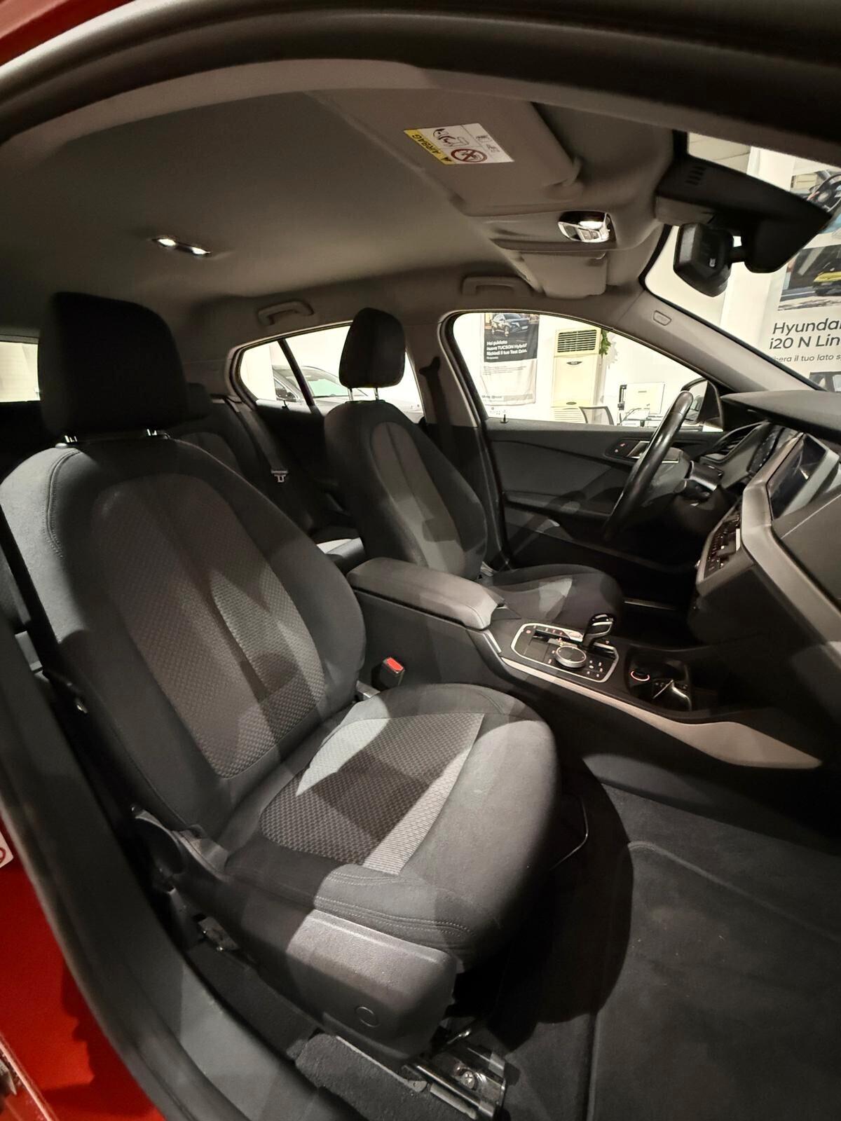 Bmw 116d 5p. Business Advantage