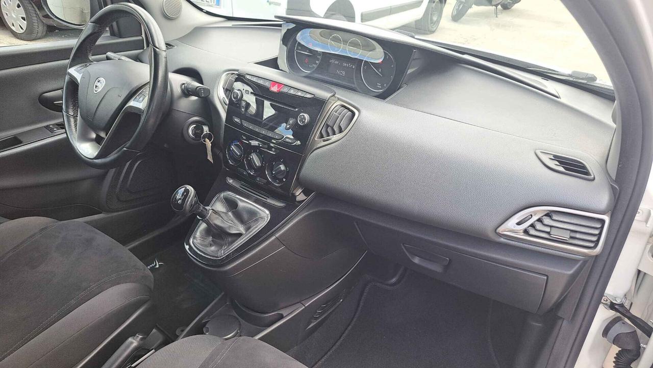 Lancia Ypsilon 1.3 MJT 16V 95 CV S&S Gold