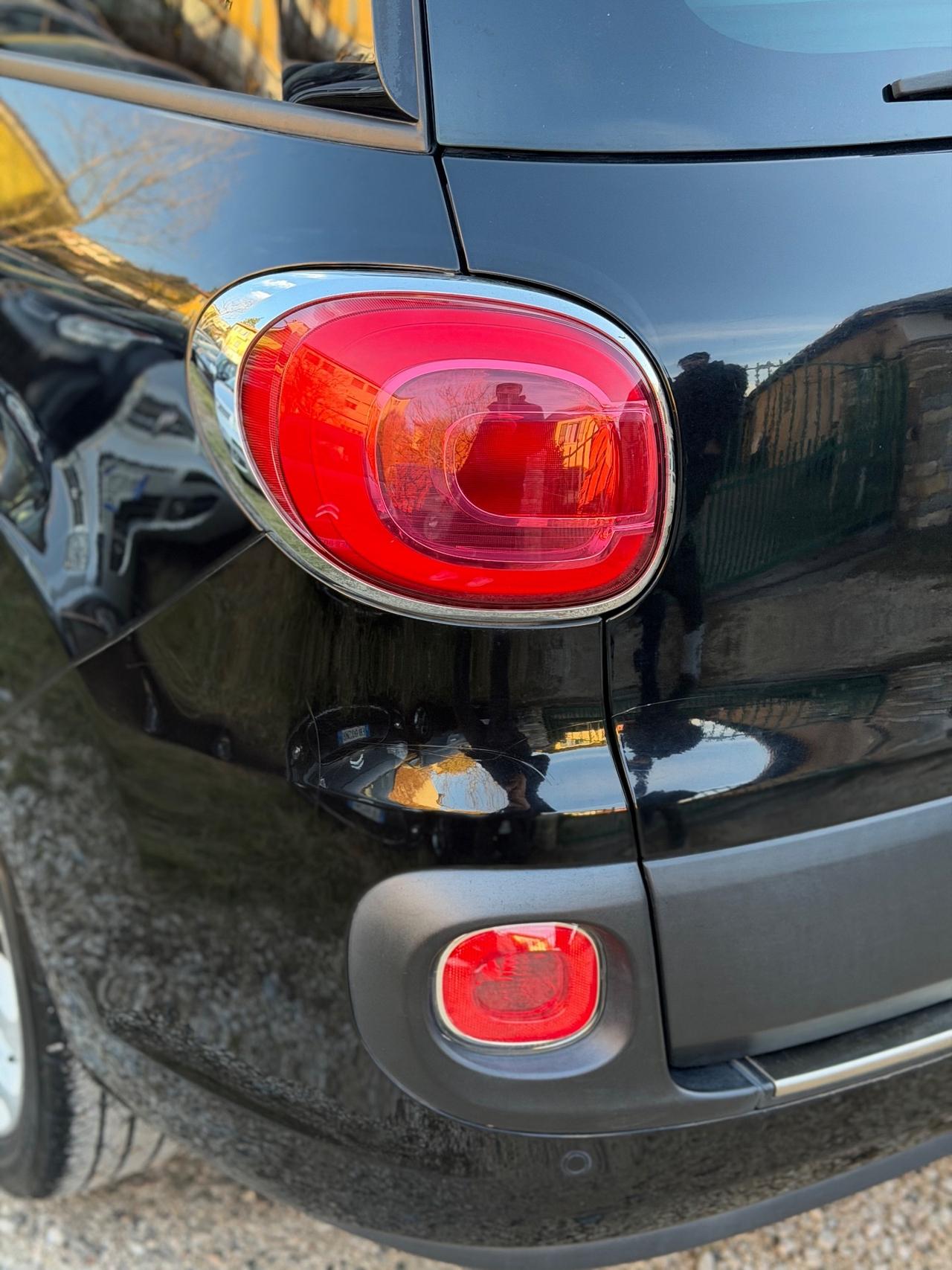 Fiat 500L LIVING LOUNGE KMCERT UNICOPR NEOPAT