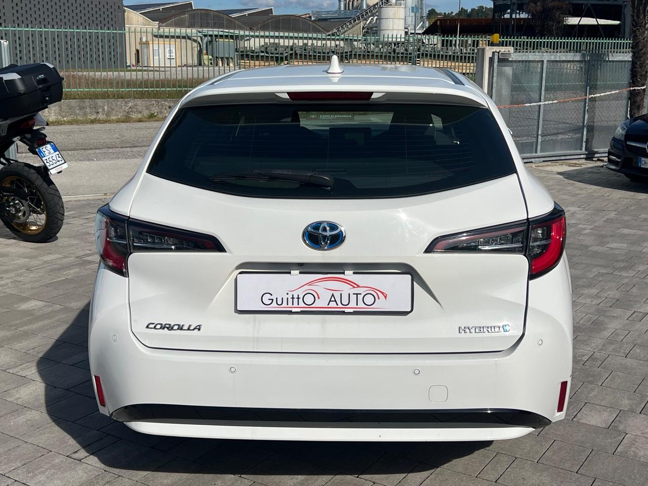 Toyota Corolla Touring 1.8 Hybrid Active