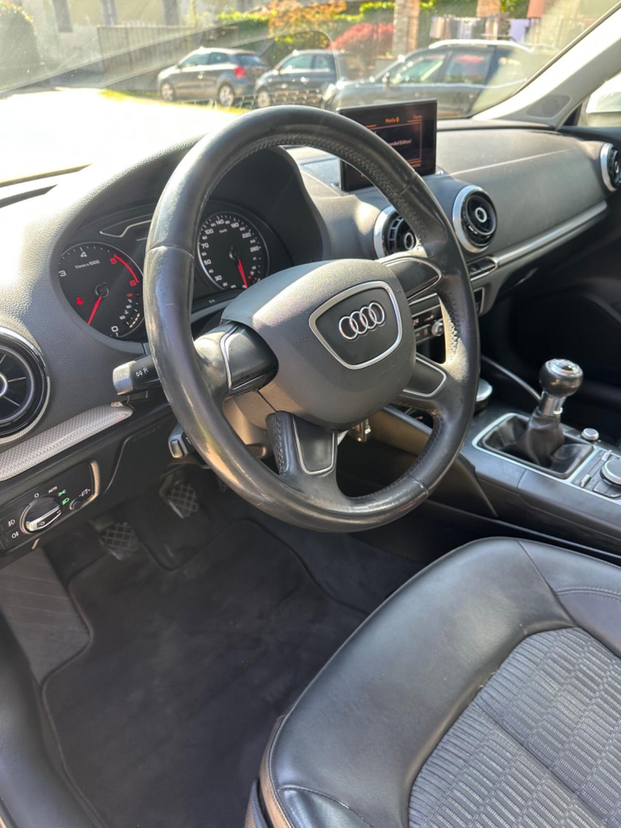 Audi A3 1.6 TDI SLINE KMCERT GARANZ UNICOPR
