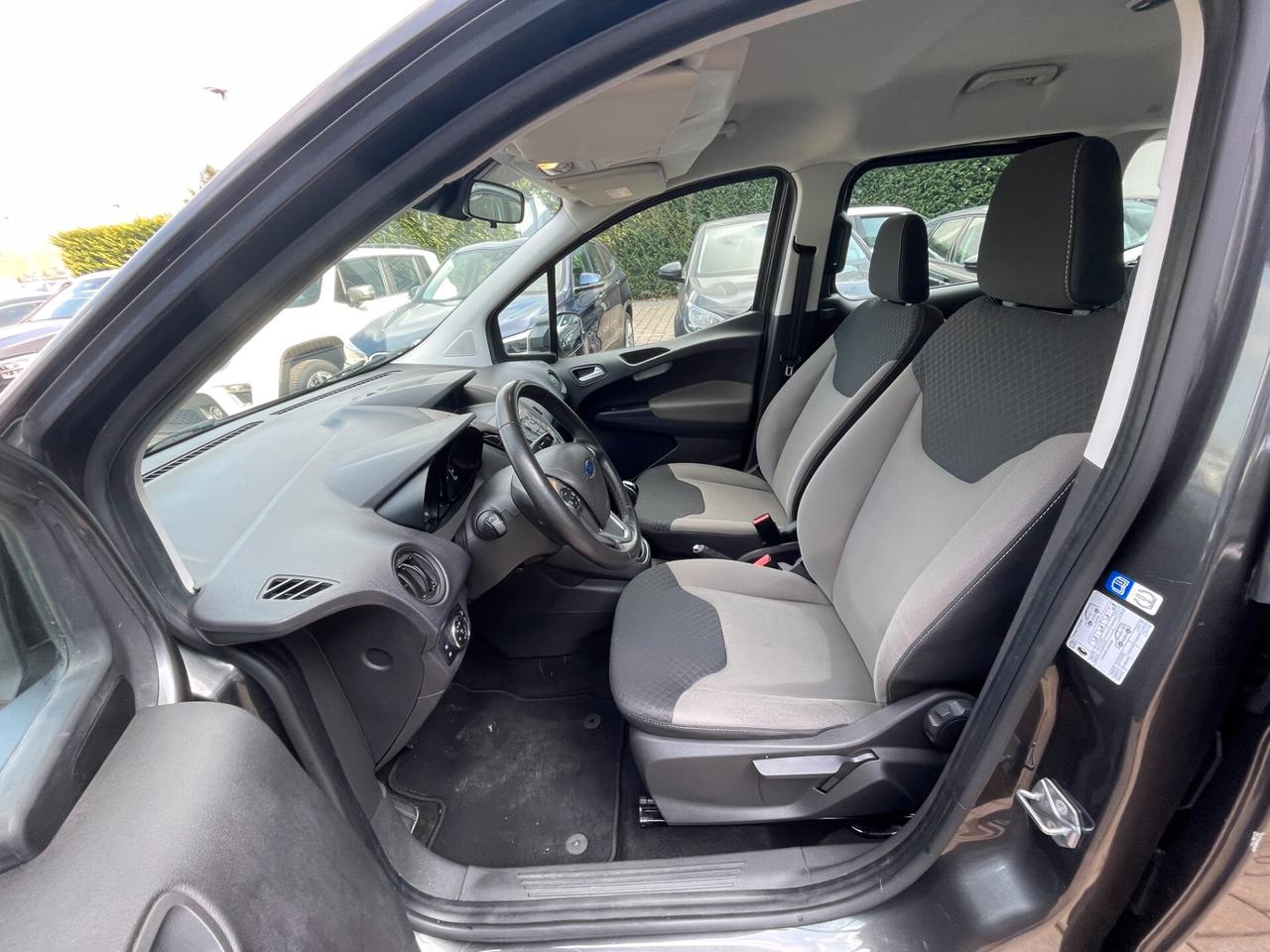 FORD Tourneo Courier 1.5 tdci 75cv titanium E5