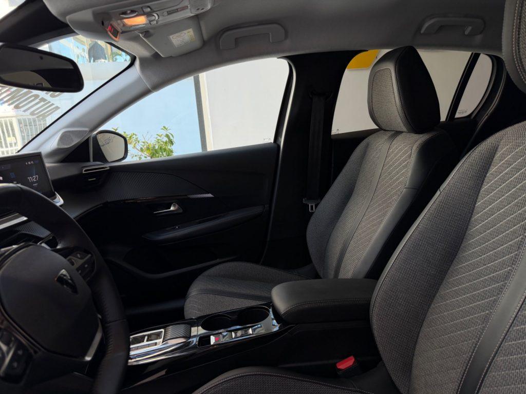 Peugeot 208 Hybrid 110 e-DCS6 Allure da €199,00 mensili