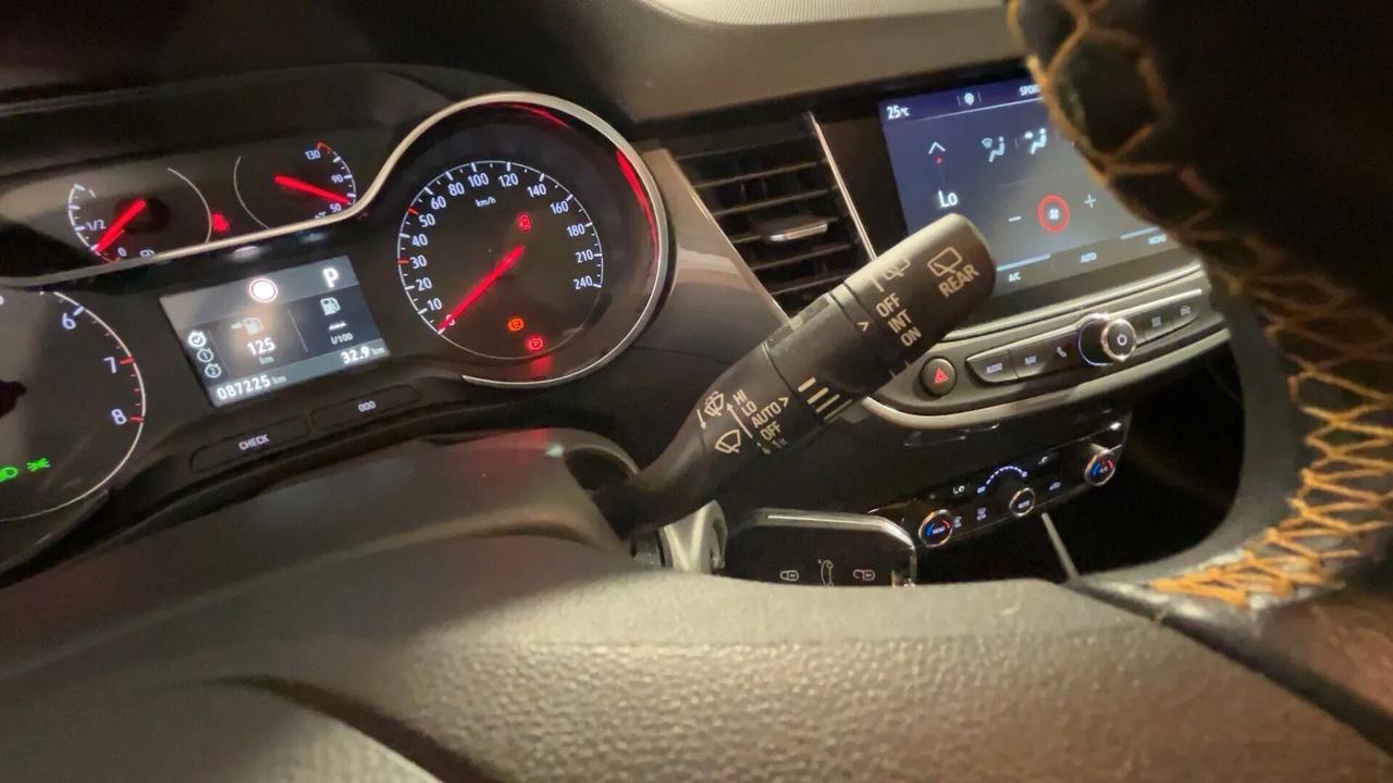 Opel Crossland X 1.5 ECOTEC D 120 CV Start&Stop aut. Innovation