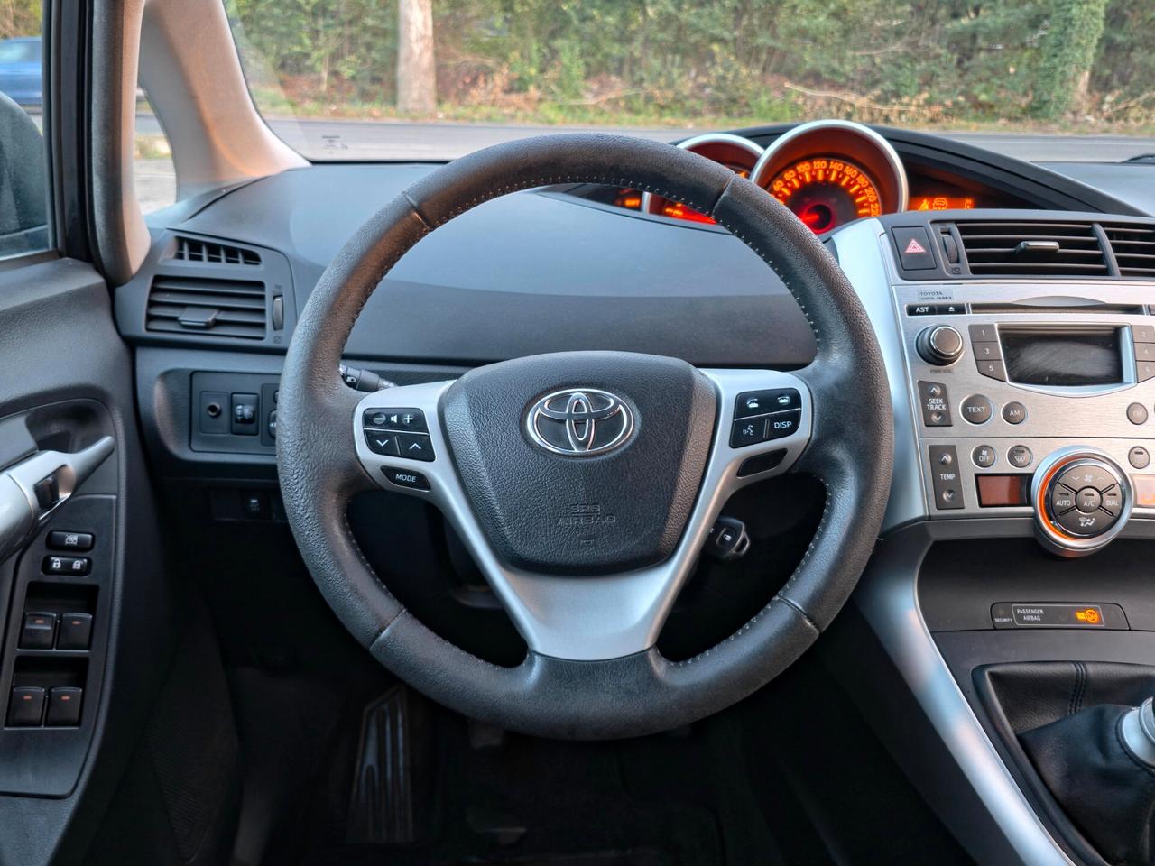 Toyota Verso 2.0 D Luxury Pack 7 posti CV-126 E5 Manuale NEO 2011