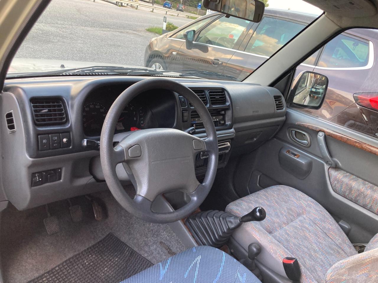 Suzuki Jimny 1.3i 16V cat 4WD JLX