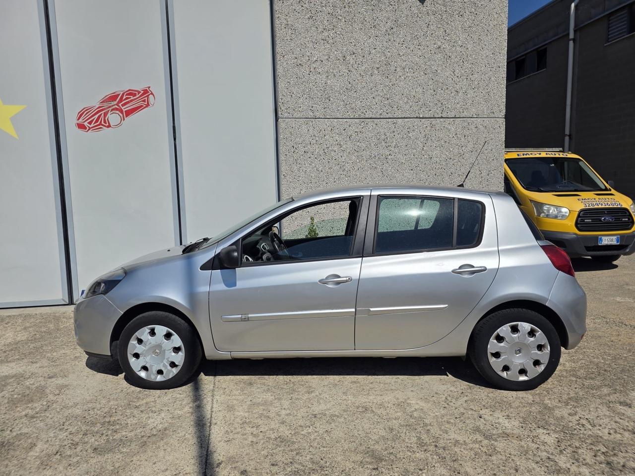Renault Nuova Clio 1.2 16V 5 p. Euro 5 Neopatentati