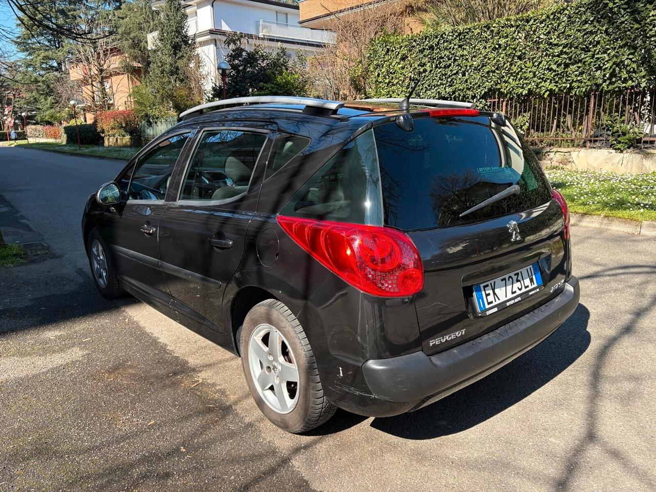 Peugeot 207 1.4 8V 75CV 5p. Active