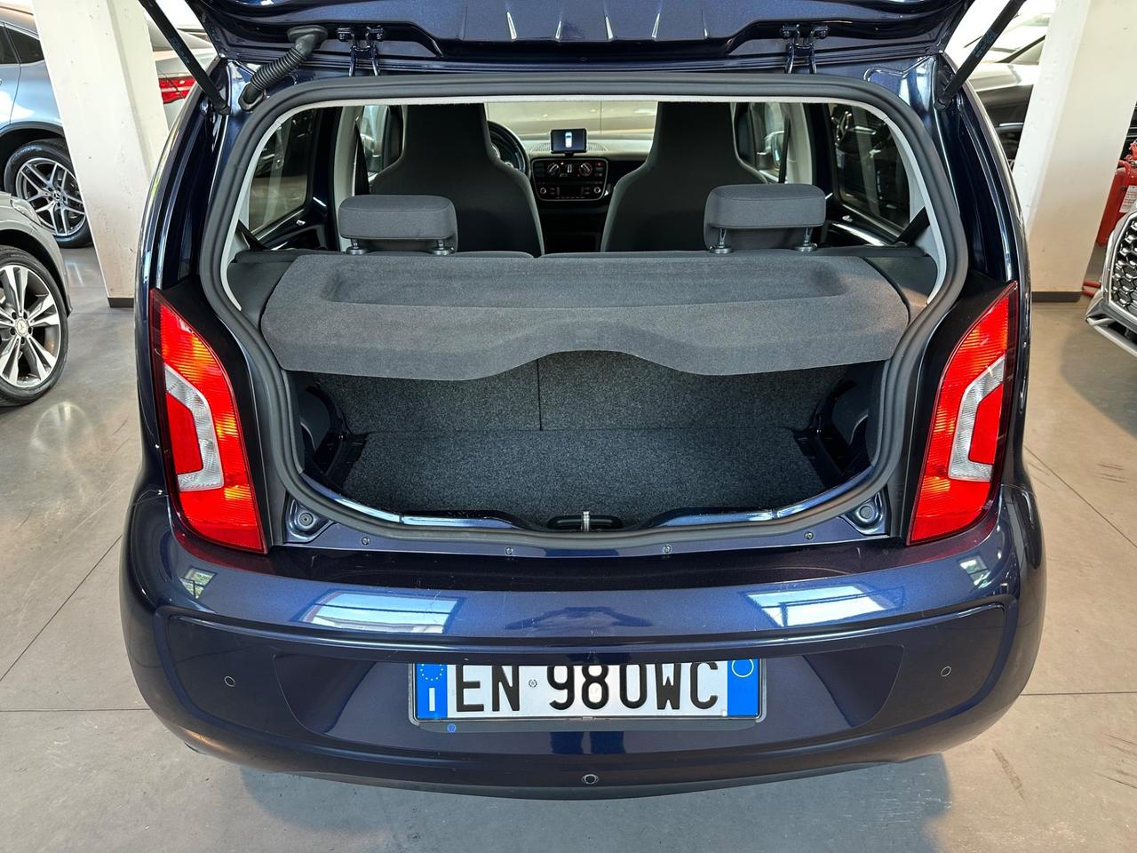 Volkswagen up! 1.0 5p. move