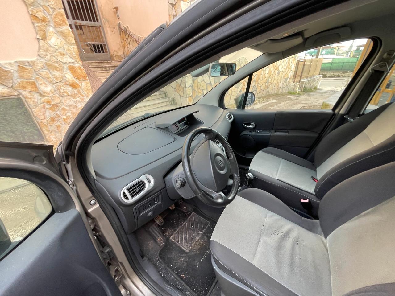 Renault Modus Grand 1.5 dCi 85CV Dynamique