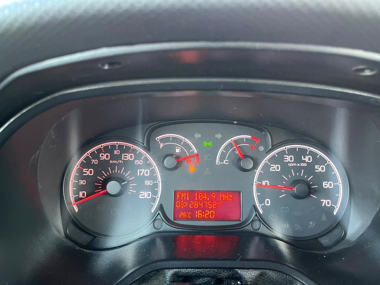 Fiat Doblo 1.6 Diesel 105 cv MJT Autocarro 5 Posti