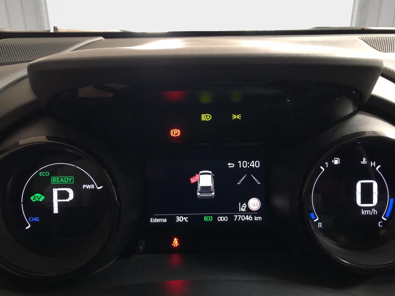 Toyota Yaris 1.5h Lounge