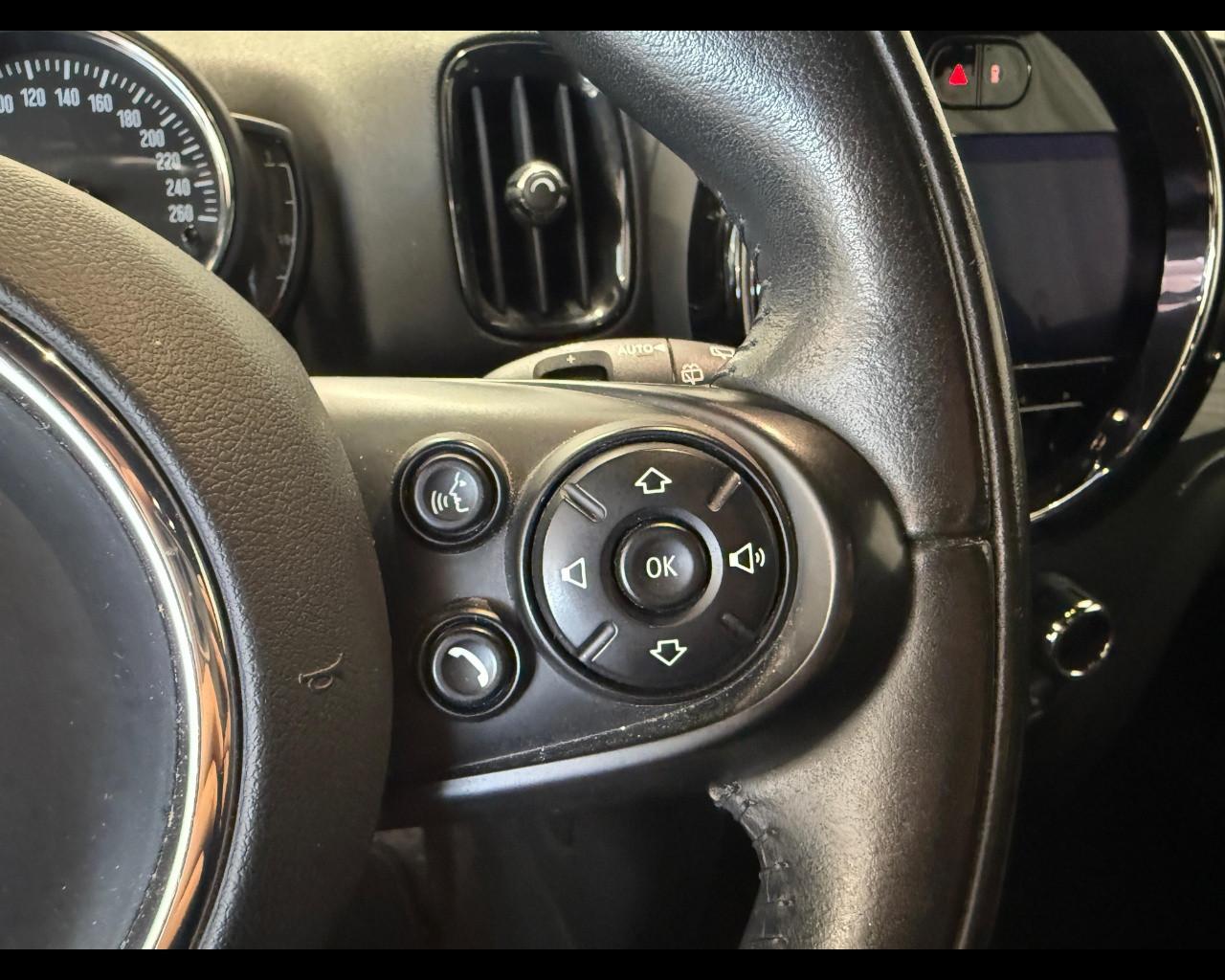 MINI Mini Countrym.(F60) - Mini 1.5 Cooper Business Countryman