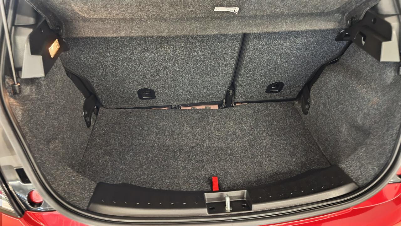 Lancia Ypsilon 1.0 Hybrid Silver