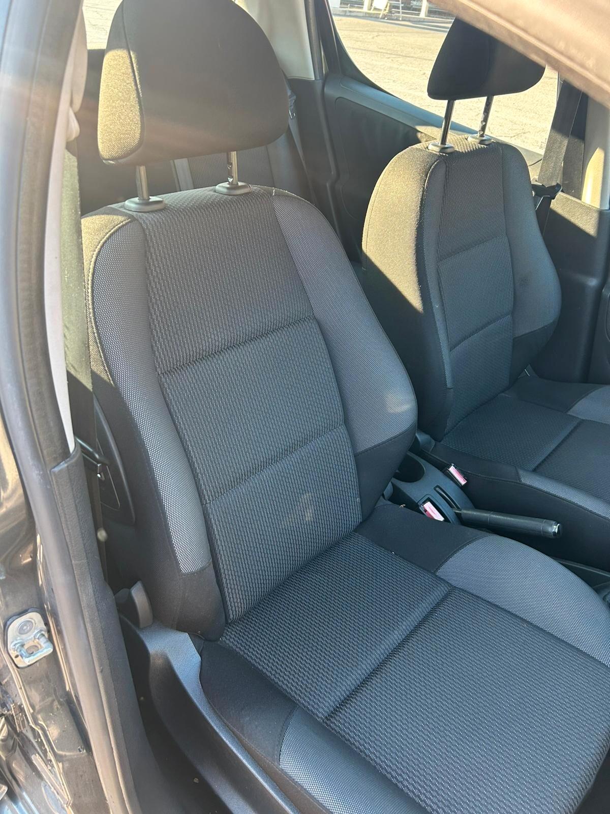 Peugeot 207 1.4 VTi 128000km unico proprietario 5porte