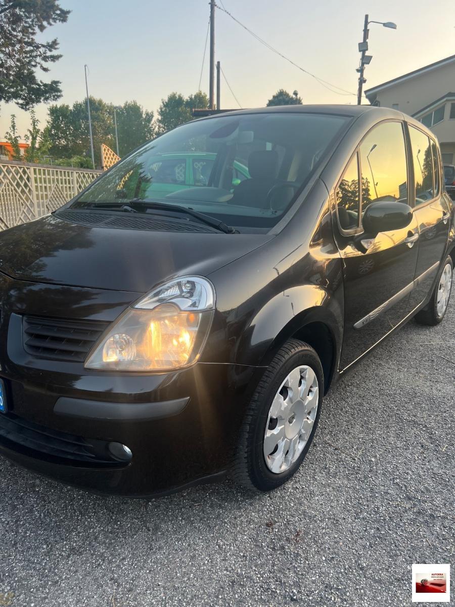 RENAULT - Modus - 1.2 16V Luxe Privilège