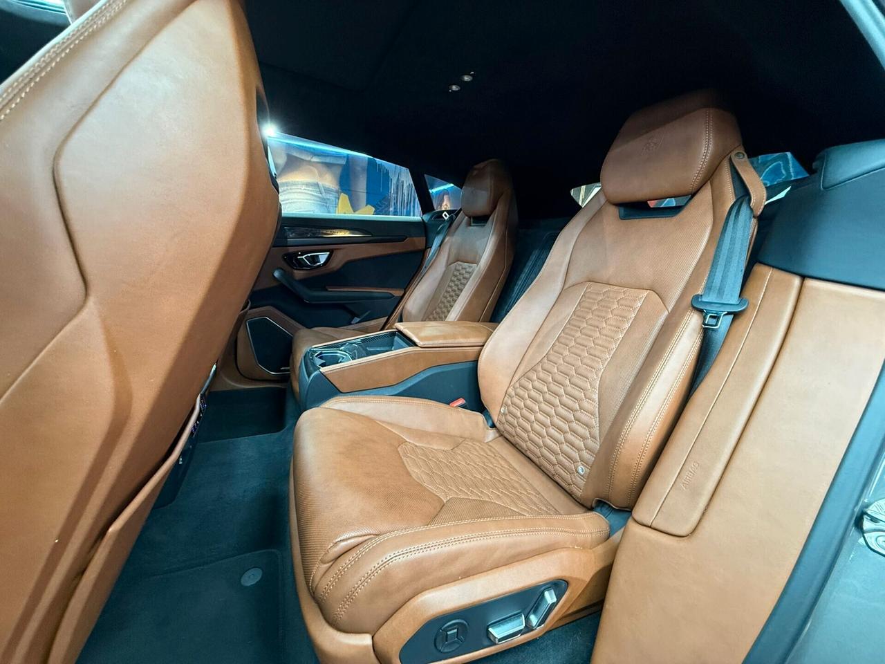 Lamborghini Urus 4.0 S (465)