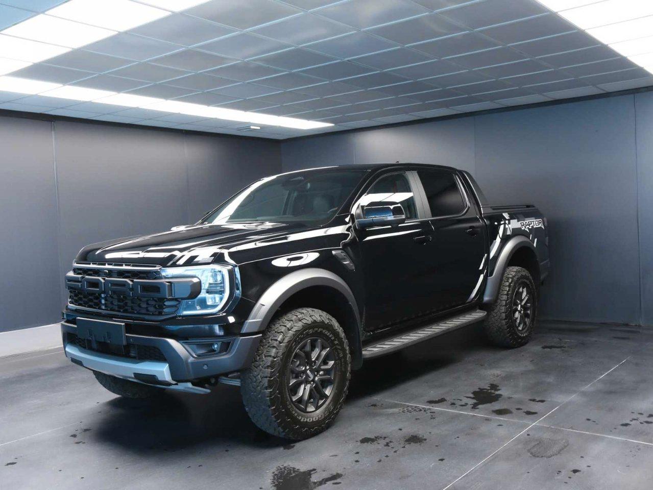 Ford Ranger Raptor 2.0 ecoblue 210cv auto pronto disponibile con due versione di colori
