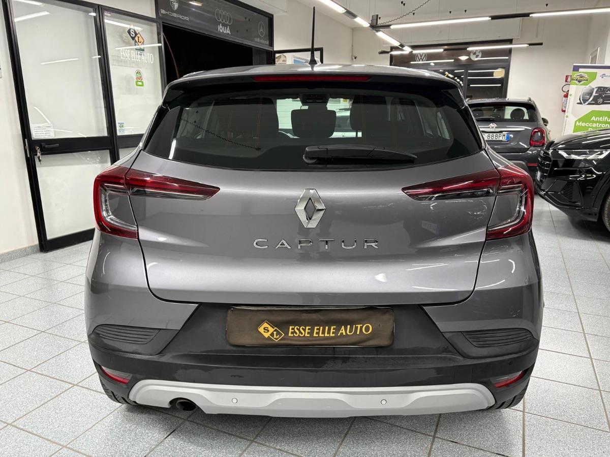 RENAULT CAPTUR Blue dCi 8V 115 CV EDC Init. Par. UNICO PROPRIETARIO/ IVA DEDUCIBILE/ NAVIGATORE