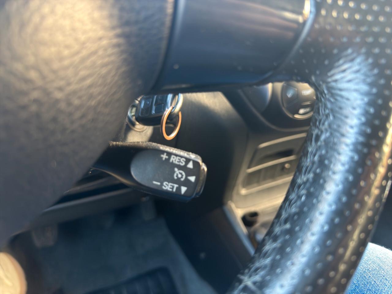 ToyotaRAV4 2.0 D-4D 5 porte-PELLE/TETTO APRIBILE