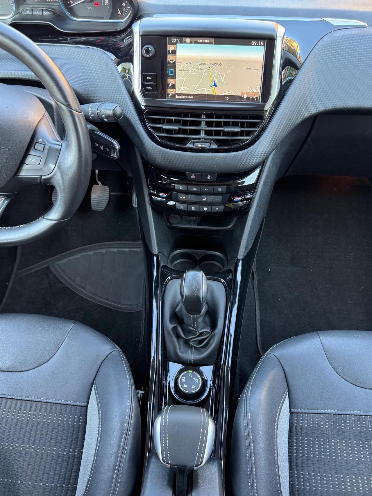 Peugeot 2008 BlueHDi 100 Black Matt