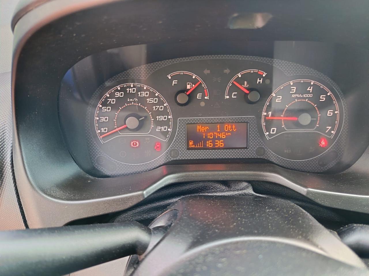 Fiat Qubo 1.4 77 CV Lounge Natural Power