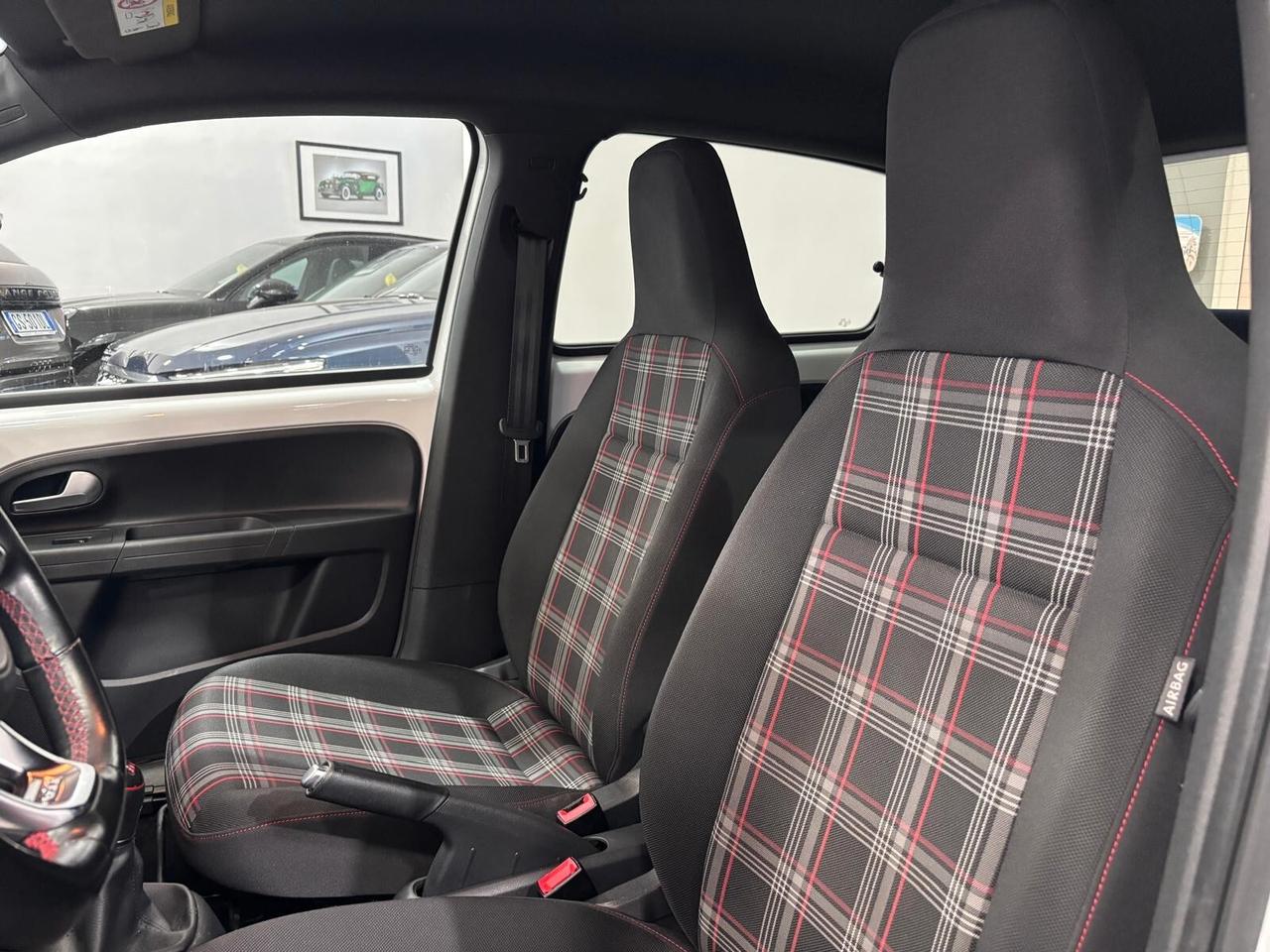 VOLKSWAGEN UP 1.0 GTI RETRO-LED