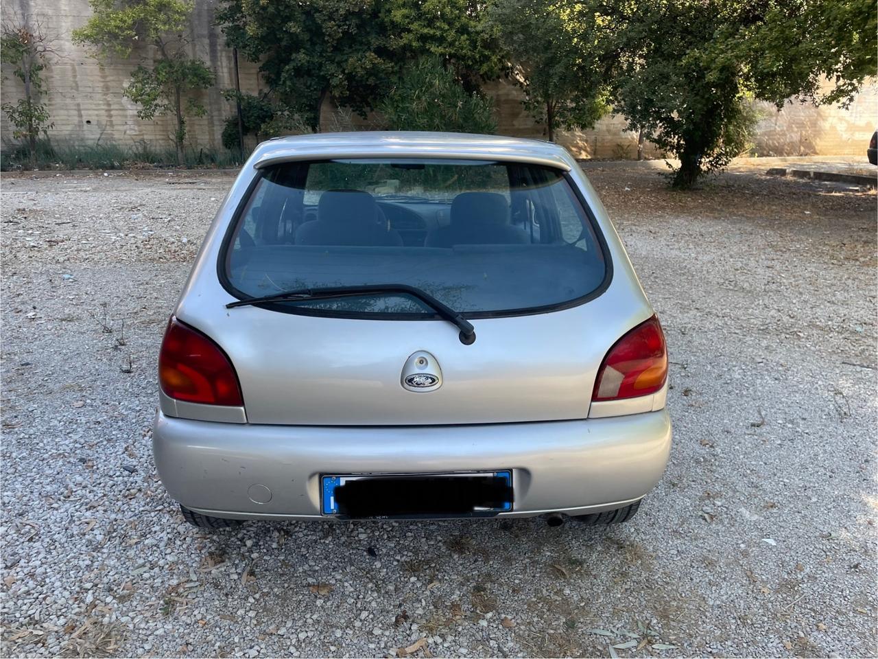 Ford Fiesta 1.4i 16V cat 5 porte Ghia