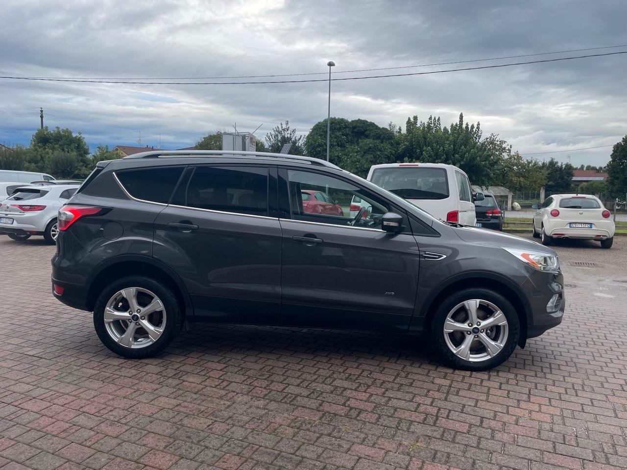 Ford Kuga 2.0 TDCI 150 CV S&S 4WD Titanium