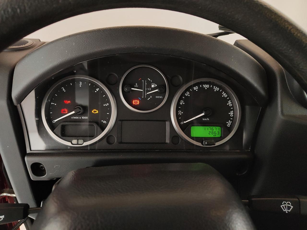 Land Rover Defender 90 2.2 TD4 Soft top N1