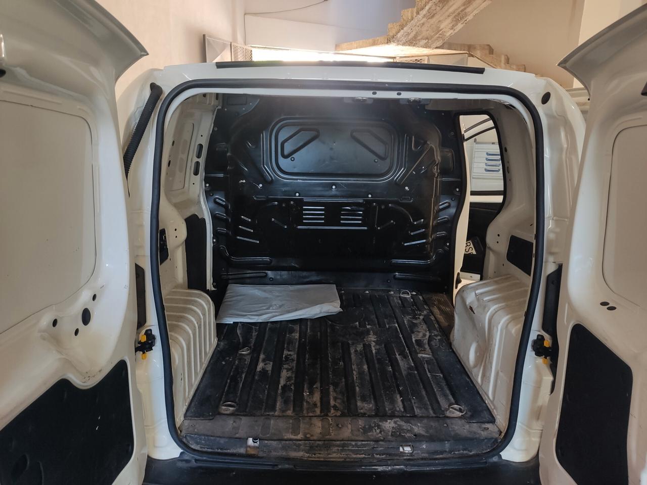 Fiat Fiorino 1.3 MJT 95CV Cargo SX