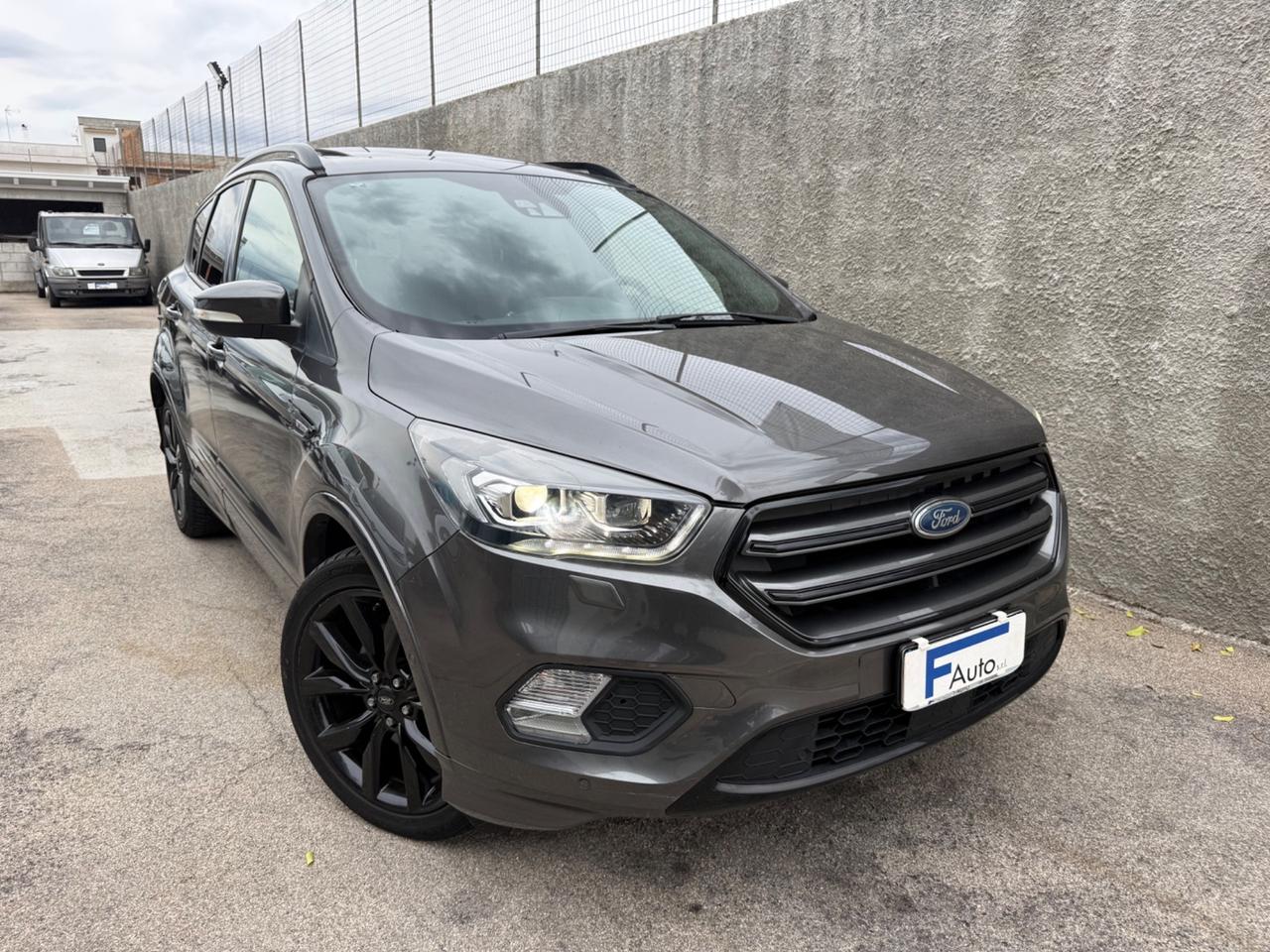 Ford Kuga 2.0 TDCI 150 CV 2WD ST-Line,TETTO APRIBILE,Pelle e Alcantara,Led+Xeno,ecc.