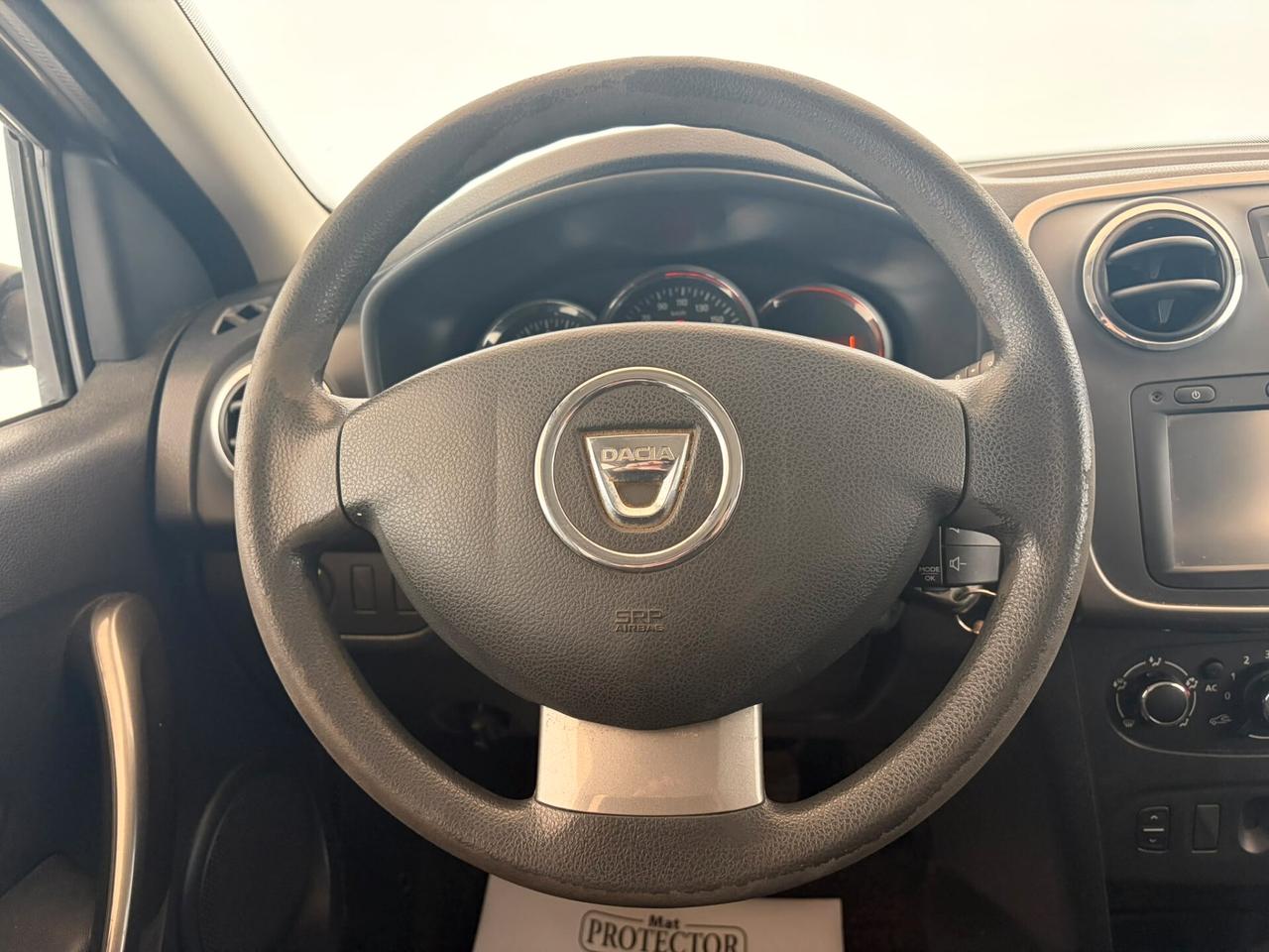Dacia Sandero 1.2 Laureate 75cv *NEOPATENTATI*