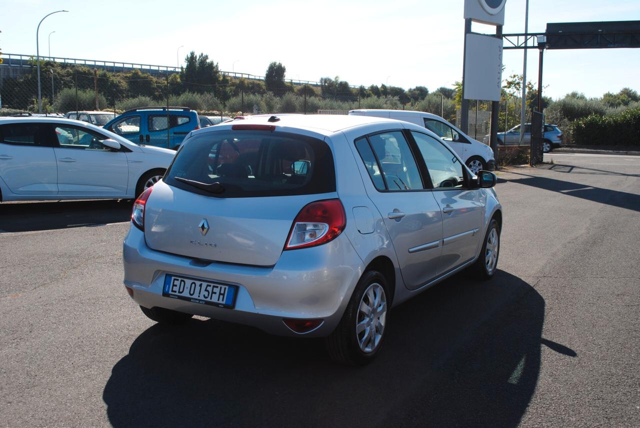 RENAULT CLIO 1.2 75 CV