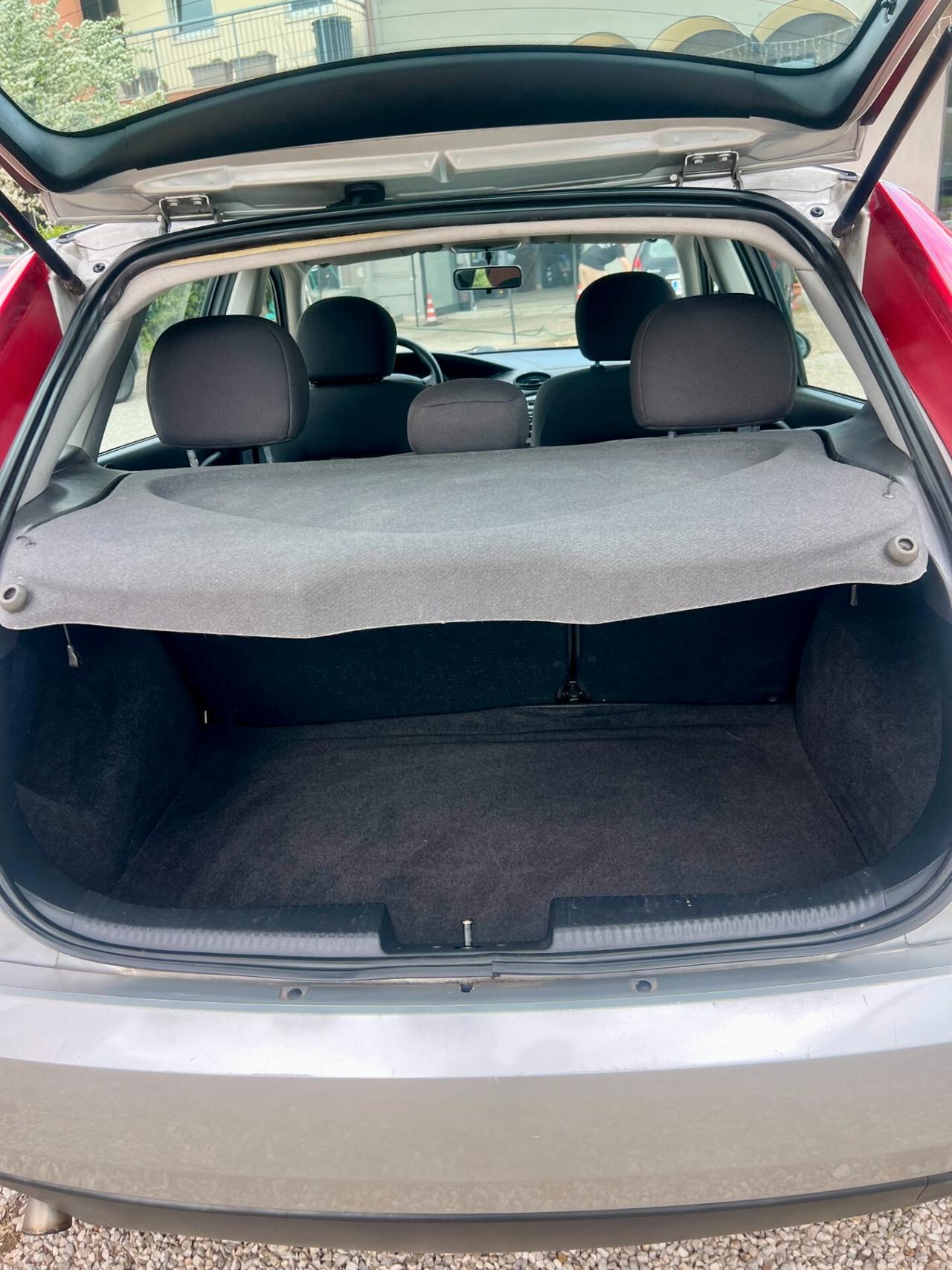 Ford Focus 1.8 TDDi cat 5p. Ambiente