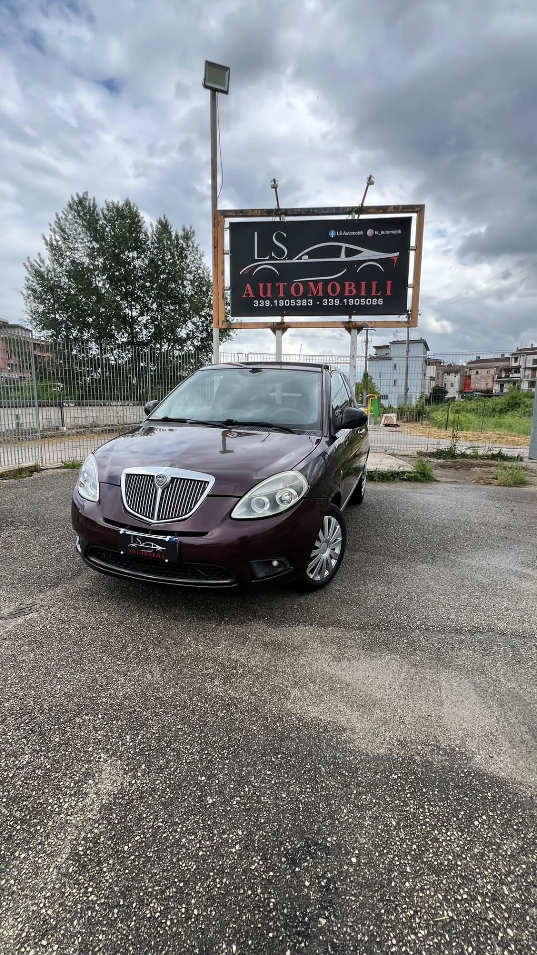 Lancia Ypsilon 1.3 MJT 75 CV Elle