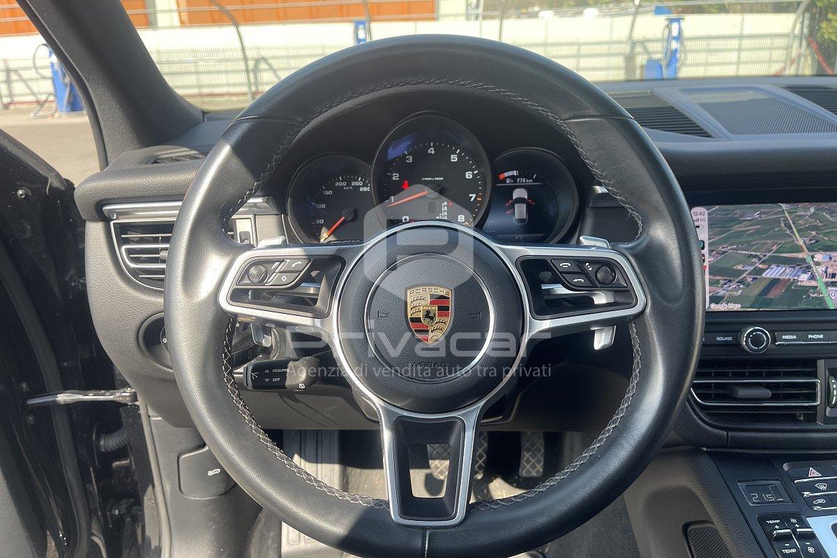PORSCHE Macan 2.0