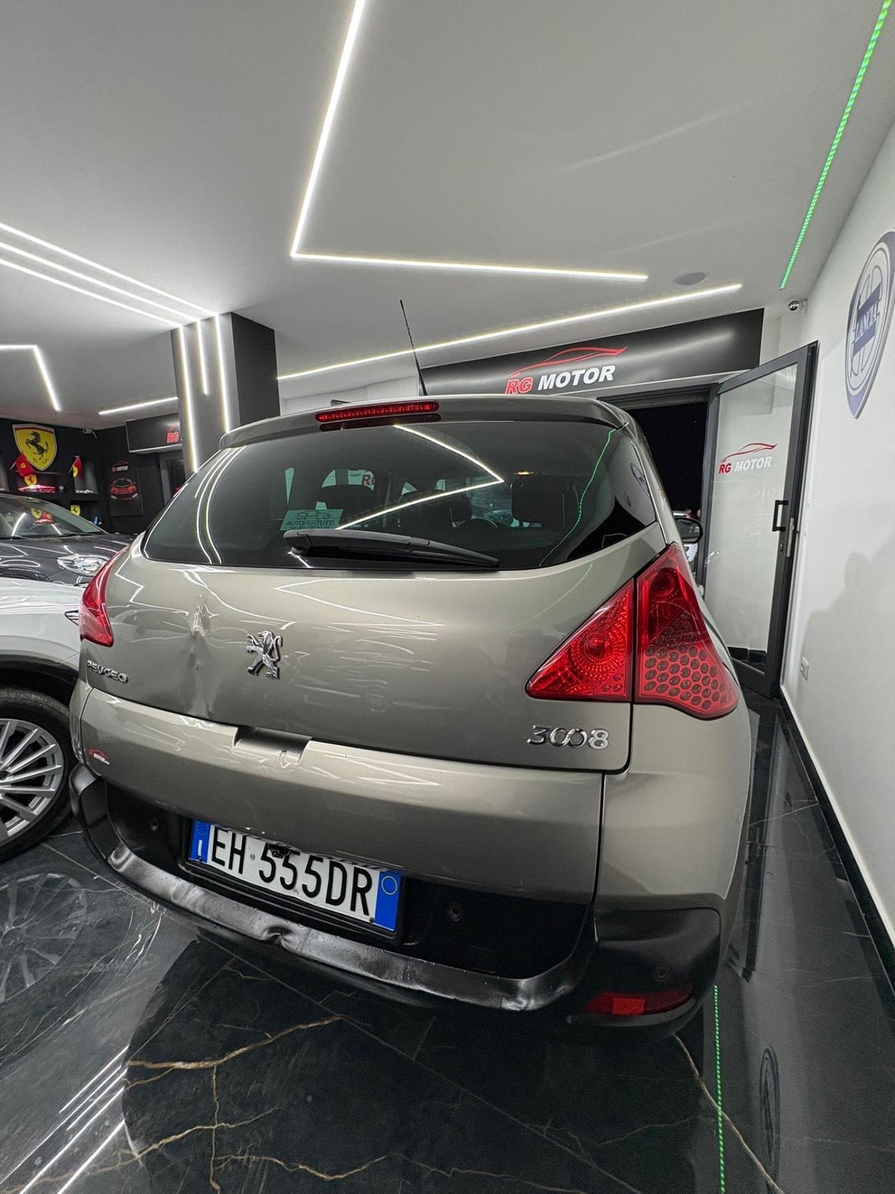 Peugeot 3008 1.6 HDi 112CV cambio robotizzato Premium