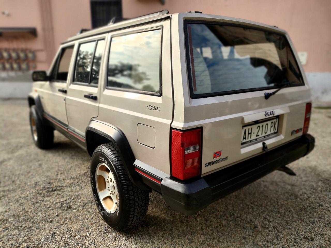 Jeep Cherokee 2.5 TD 5p Selec-Trac Country