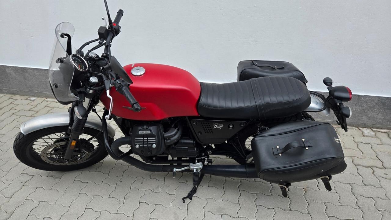 Moto Guzzi V7 ROUGH ABS