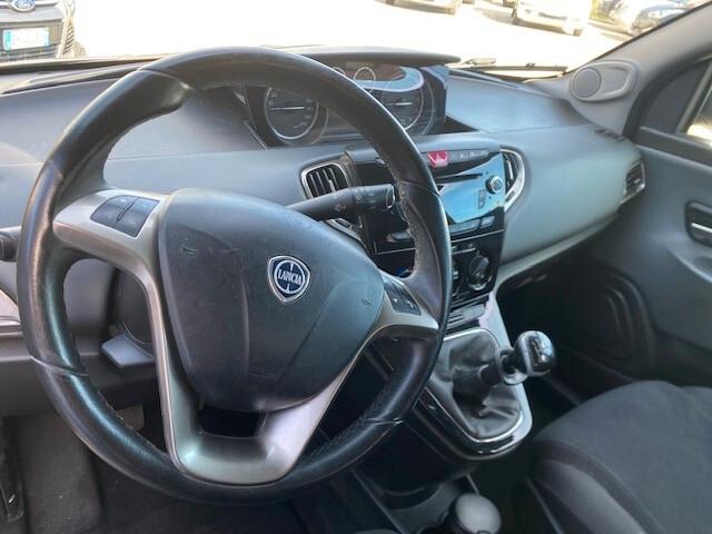 Lancia Ypsilon 0.9 TwinAir 85 CV 5 porte Metano Ecochic Gold